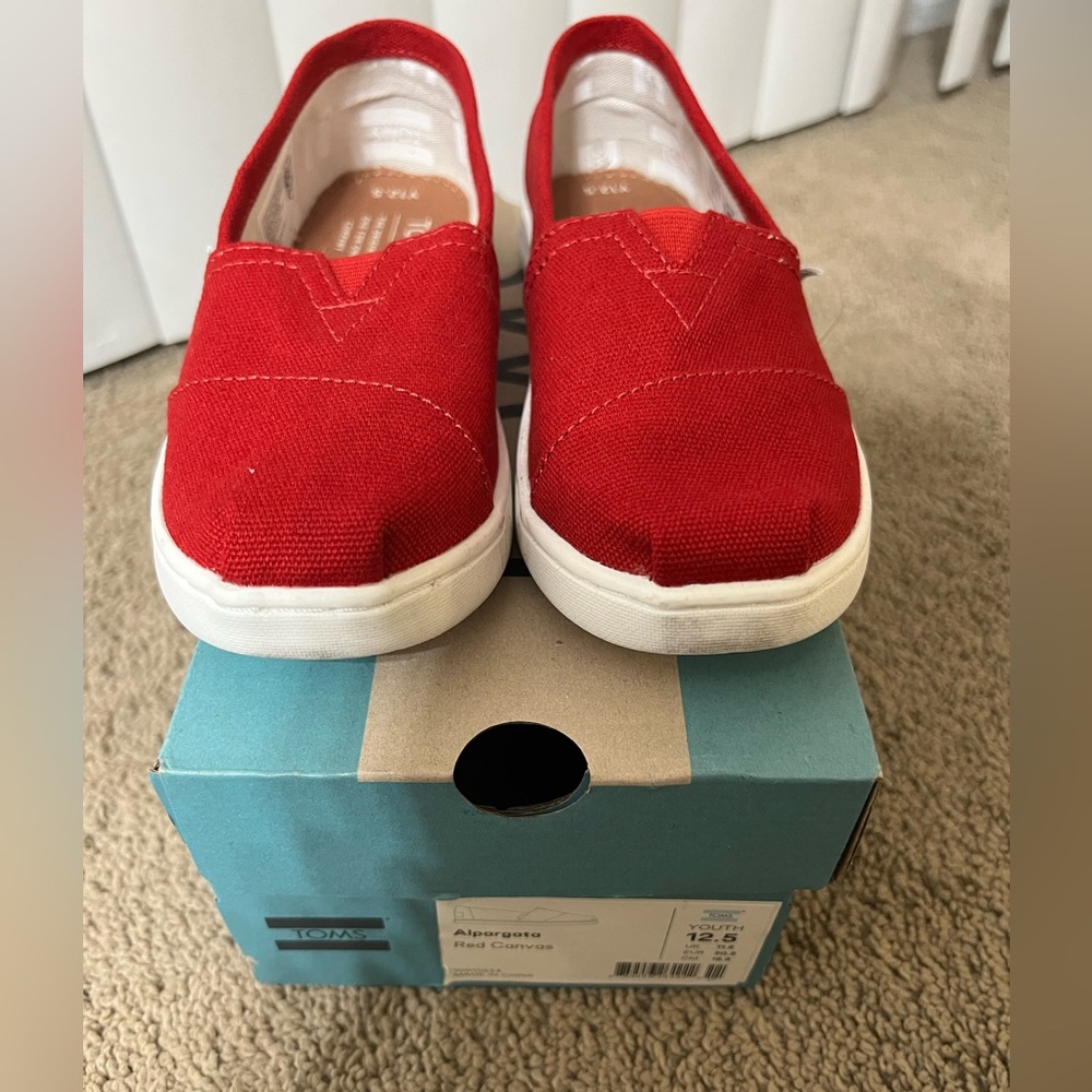 Toms